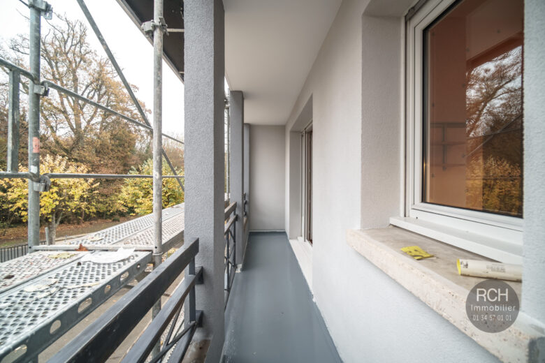 Photos du bien : Exclusivité – Montfort l’Amaury – Appartement 2 pièces de 41 m² avec balcon et place de stationnement