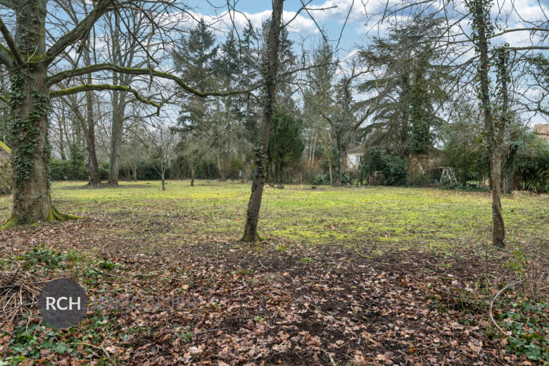 Photos du bien : Bourdonné – Beau terrain à bâtir d’environ 900 m²