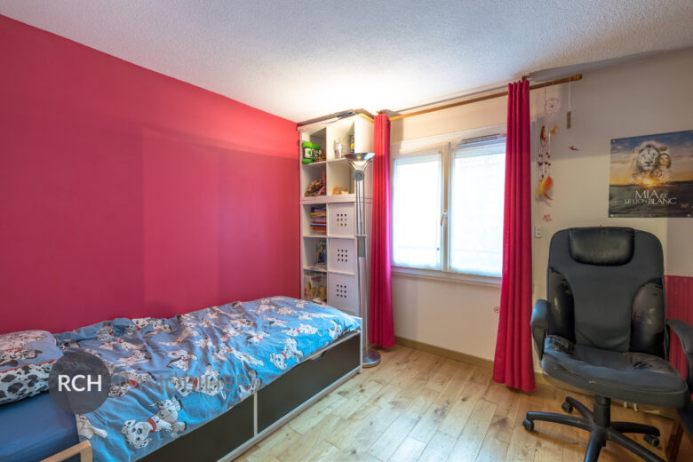 Photos du bien : Elancourt – Maison au sein d’une résidence familiale avec toutes commodités à pieds