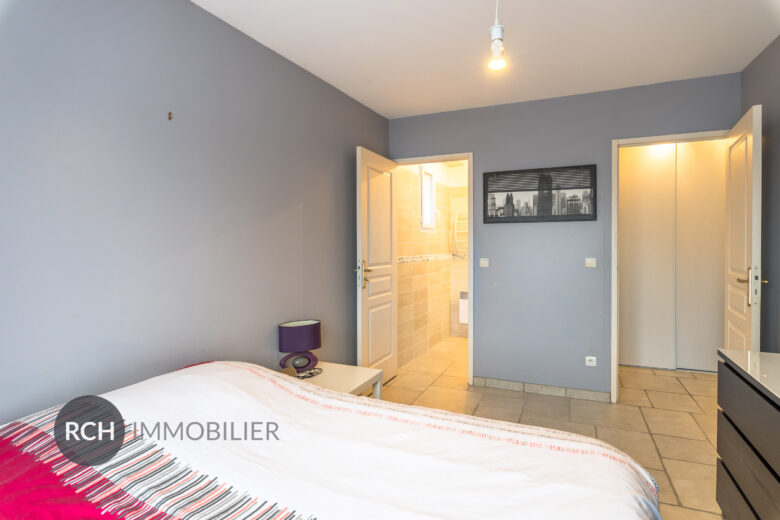 Photos du bien : Gambais – Maison familiale en coeur de village avec écoles et commerces à pied