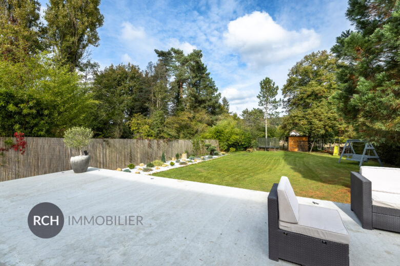 Photos du bien : Saint-Léger-en-Yvelines – Maison familiale rénovée avec piscine