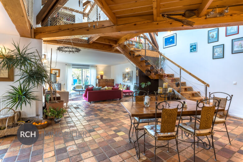 Photos du bien : Exclusivité – Saint-Léger-en-Yvelines – Maison contemporaine en parfait état à pied de tous commerces