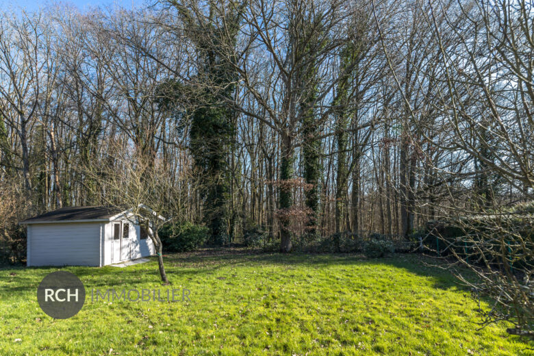Photos du bien : Montfort-l’Amaury – Jolie maison familiale avec piscine et accès forêt
