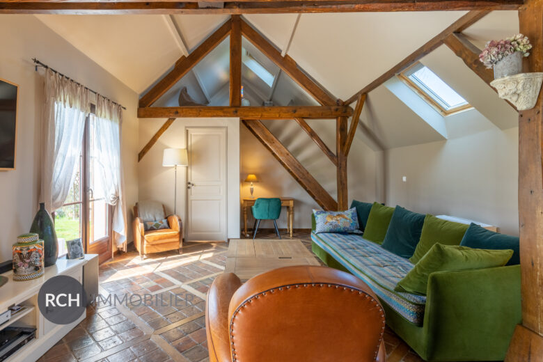 Photos du bien : Bazainville – Maison plain-pied en parfait état avec piscine couverte
