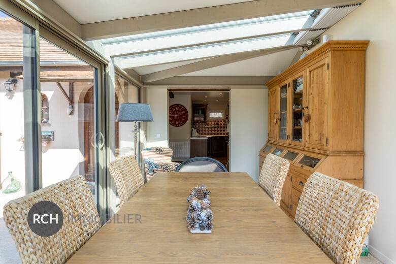 Photos du bien : Bazainville – Maison plain-pied en parfait état avec piscine couverte