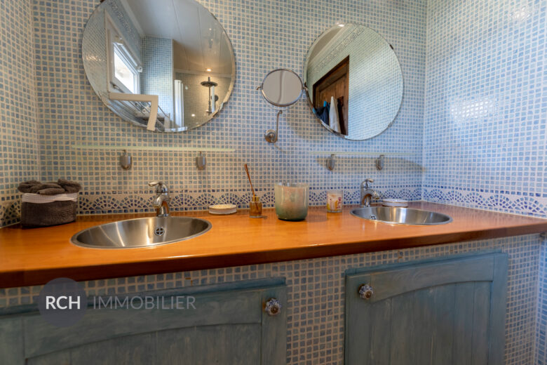 Photos du bien : Bazainville – Maison plain-pied en parfait état avec piscine couverte