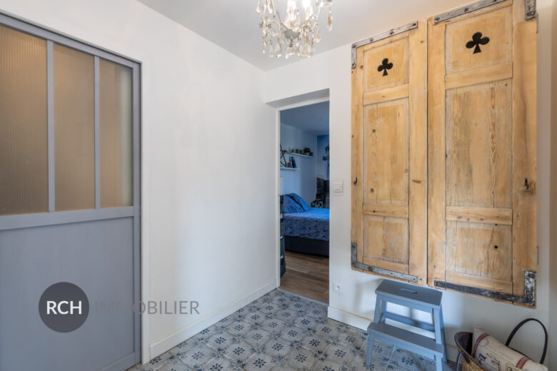 Photos du bien : Galluis – Charmante maison ancienne rénovée