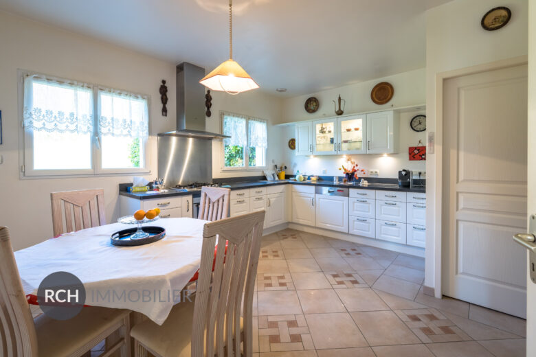 Photos du bien : Jouars-Pontchartrain – Belle maison contemporaine avec sous-sol total