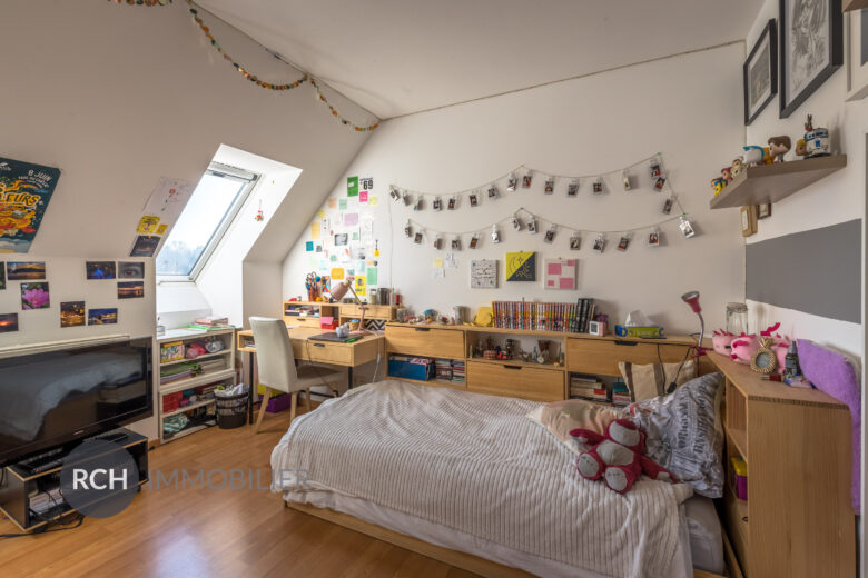 Photos du bien : Jouars-Pontchartrain – Maison contemporaine familiale en parfait état