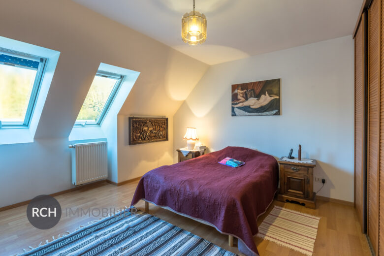Photos du bien : Jouars-Pontchartrain – Belle maison contemporaine avec sous-sol total
