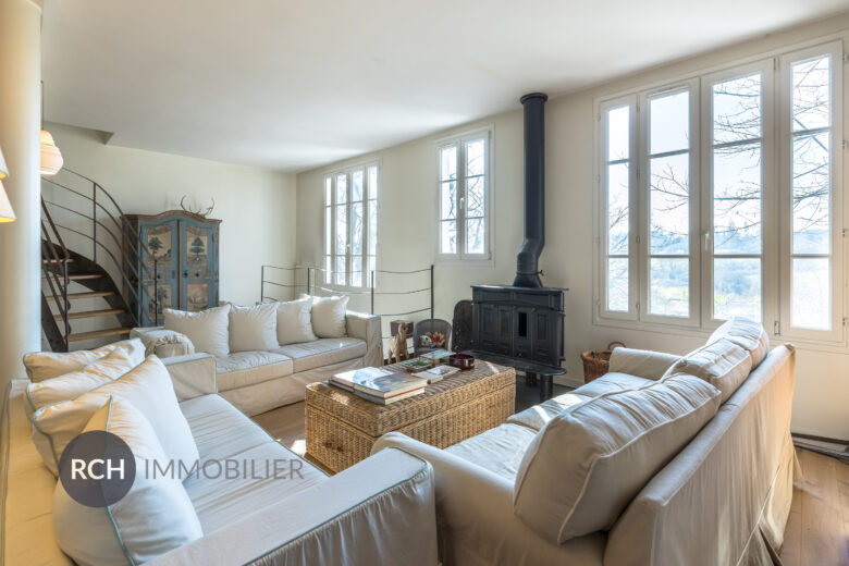 Photos du bien : Montfort-l’Amaury – Charmante maison des années 30 avec vue dégagée