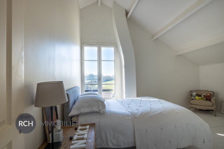 Photos du bien : Montfort-l’Amaury – Charmante maison des années 30 avec vue dégagée