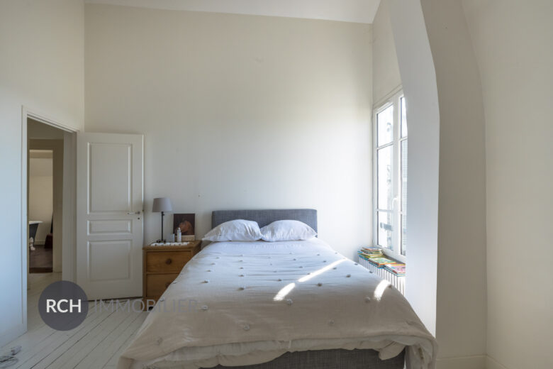 Photos du bien : Montfort-l’Amaury – Charmante maison des années 30 avec vue dégagée