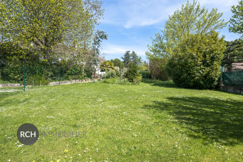 Photos du bien : Bazainville – Terrain à bâtir d’environ 550 m²