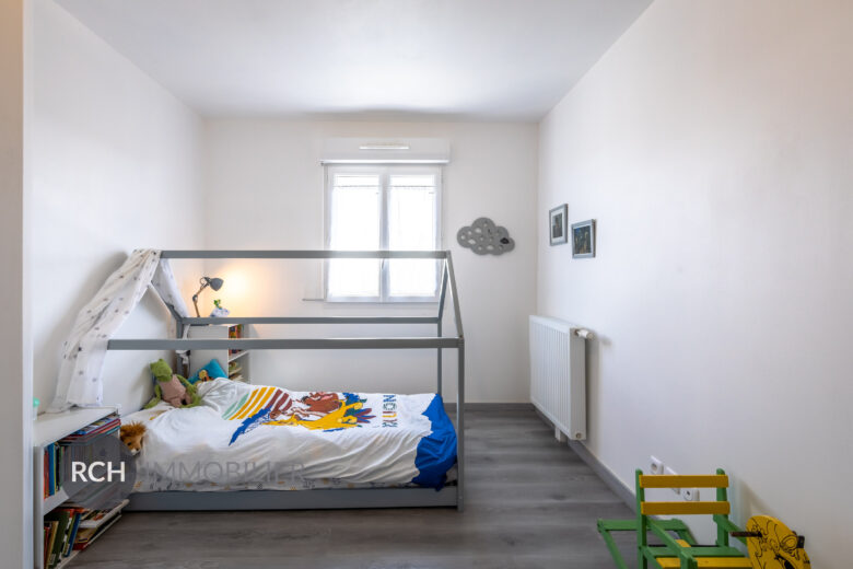 Photos du bien : Condé-sur-Vesgre – Maison récente avec garage à pied de tous commerces et écoles