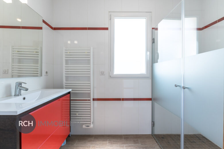 Photos du bien : Gambais – Maison contemporaine avec piscine dans un environnement privilégié