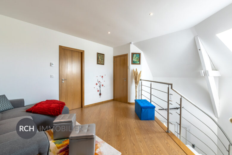 Photos du bien : Gambais – Maison contemporaine avec piscine dans un environnement privilégié