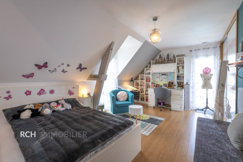 Photos du bien : Gambais – Maison contemporaine avec piscine dans un environnement privilégié