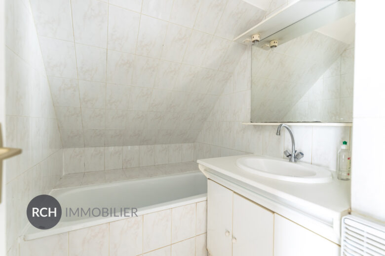 Photos du bien : Exclusivité – Le Perray-en-Yvelines – Maisonnette dans une résidence à deux pas des commerces, écoles et gare