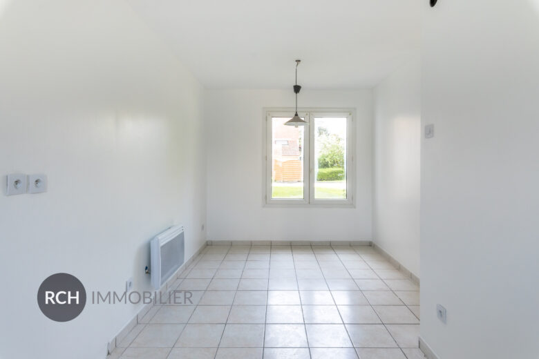 Photos du bien : Exclusivité – Le Perray-en-Yvelines – Maisonnette dans une résidence à deux pas des commerces, écoles et gare