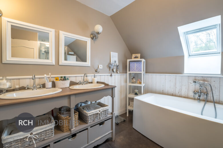Photos du bien : Montfort-l’Amaury – Belle et grande maison traditionnelle entièrement rénovée