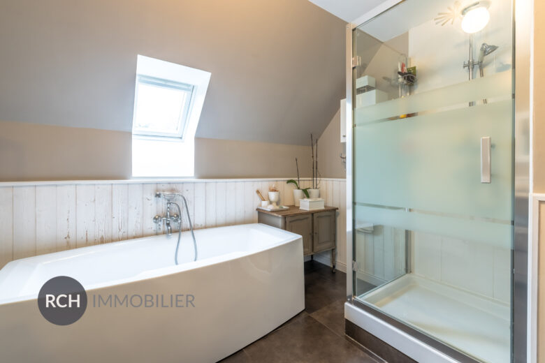 Photos du bien : Montfort-l’Amaury – Belle et grande maison traditionnelle entièrement rénovée