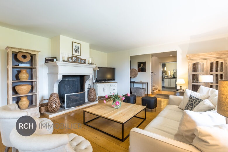 Photos du bien : Montfort-l’Amaury – Belle et grande maison traditionnelle entièrement rénovée