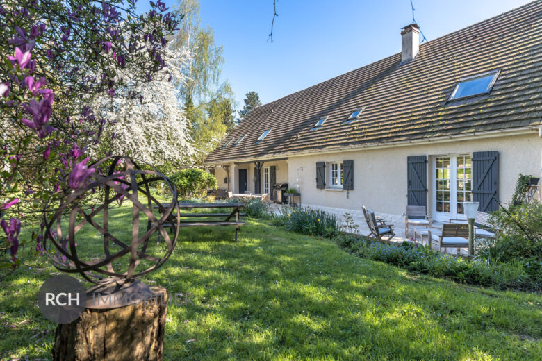 Photos du bien : Montfort-l’Amaury – Belle et grande maison traditionnelle entièrement rénovée
