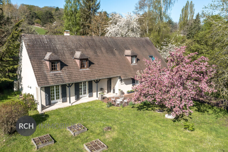 Photos du bien : Montfort-l’Amaury – Belle et grande maison traditionnelle entièrement rénovée