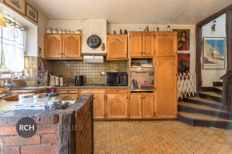 Photos du bien : Montfort-l’Amaury – Charmante maison ancienne avec granges aménageables