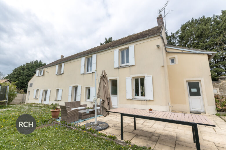 Photos du bien : Richebourg – Maison ancienne avec dépendance dans un charmant village