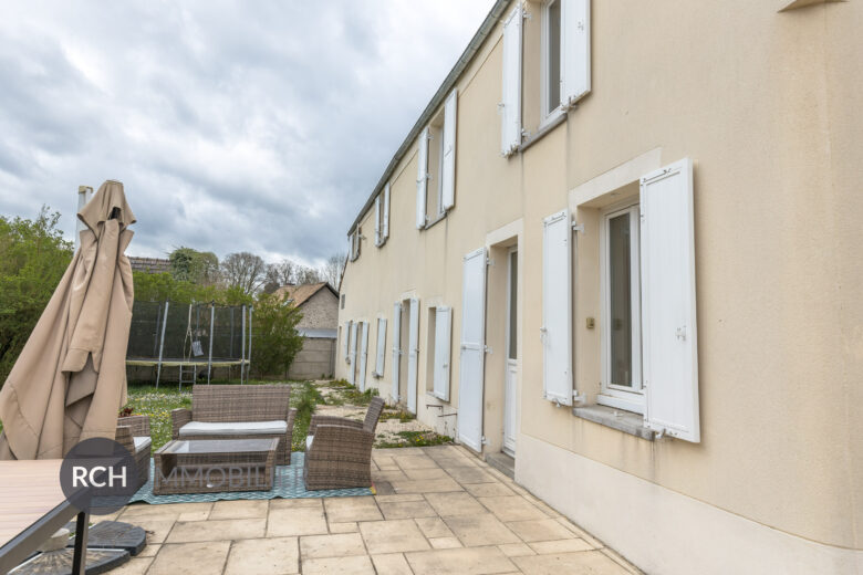 Photos du bien : Richebourg – Maison ancienne avec dépendance dans un charmant village