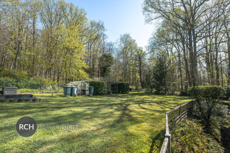 Photos du bien : Saint-Rémy-l’Honoré – Maison familiale de caractère dans un environnement boisé