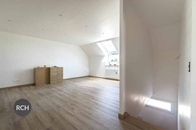 Photos du bien : Bourdonné – Maison entièrement rénovée avec vue dégagée