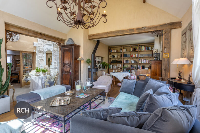 Photos du bien : Chaudon – Charmante maison ancienne en parfait état avec dépendances et garage