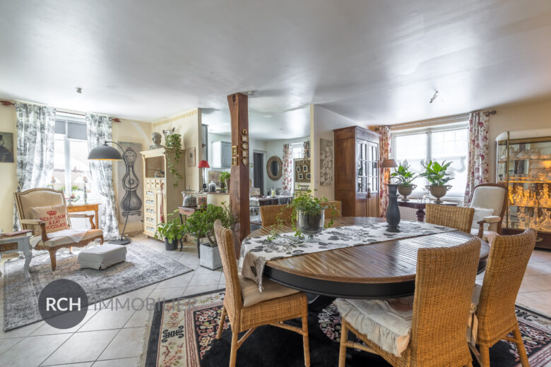 Photos du bien : Chaudon – Charmante maison ancienne en parfait état avec dépendances et garage
