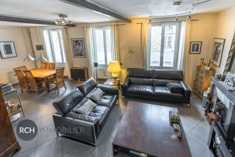 Photos du bien : Exclusivité – Méré – Maison ancienne avec dépendance et joli jardin