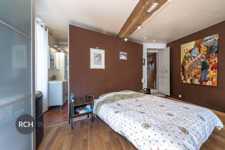 Photos du bien : Exclusivité – Méré – Maison ancienne avec dépendance et joli jardin