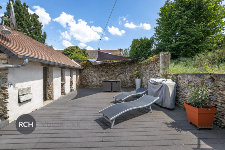 Photos du bien : Exclusivité – Méré – Maison ancienne avec dépendance et joli jardin