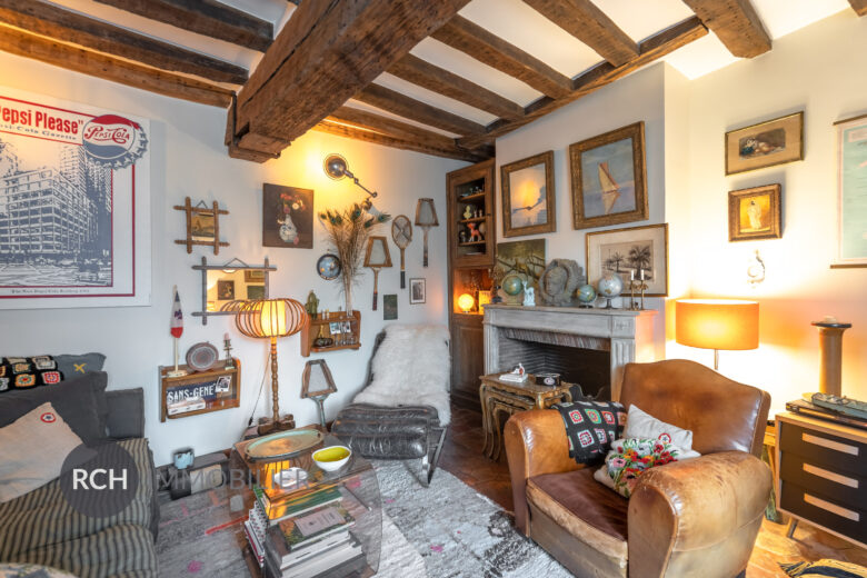 Photos du bien : Montfort-l’Amaury – Coeur historique – Belle maison de maître en coeur de village avec terrasses et jardins