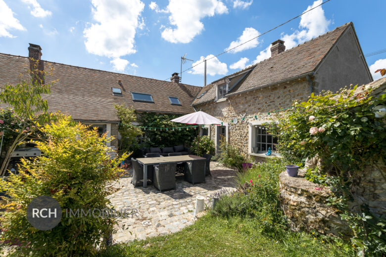Photos du bien : Gambais – Magnifique maison ancienne avec piscine chauffée