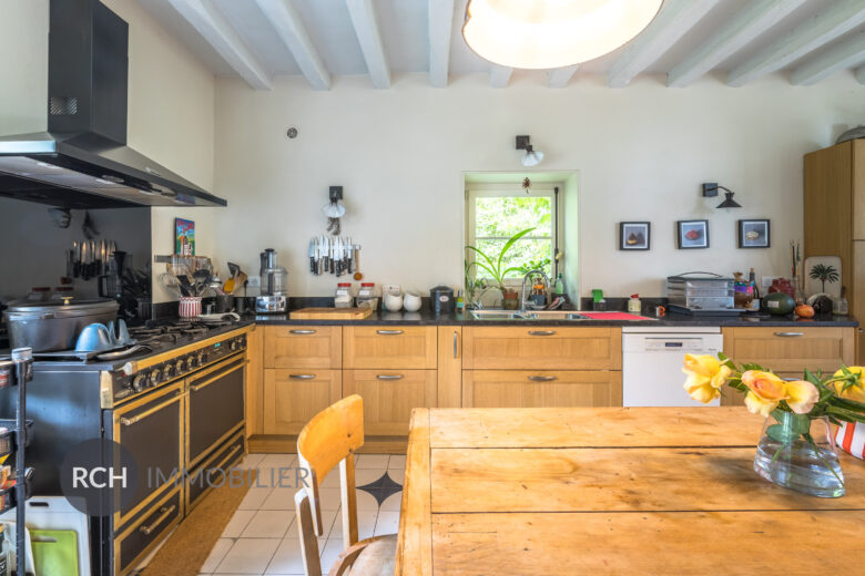 Photos du bien : Maulette – Maison de maître avec jardin arboré aux portes de Houdan
