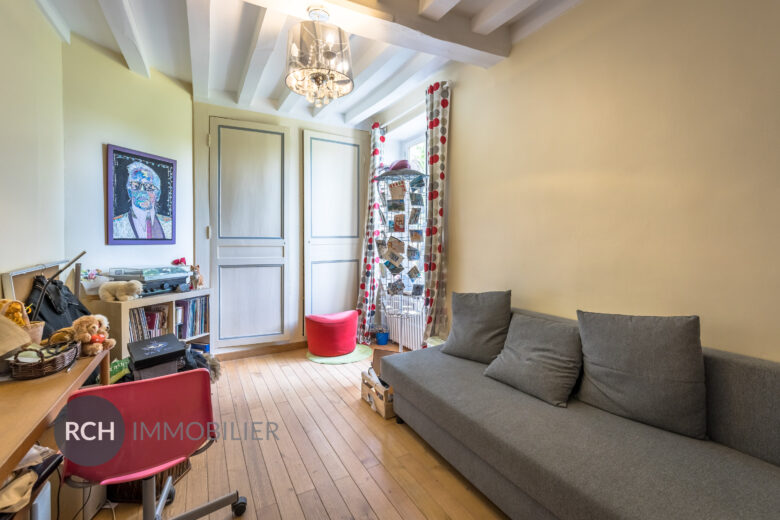 Photos du bien : Maulette – Maison de maître avec jardin arboré aux portes de Houdan