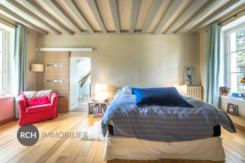 Photos du bien : Maulette – Maison de maître avec jardin arboré aux portes de Houdan