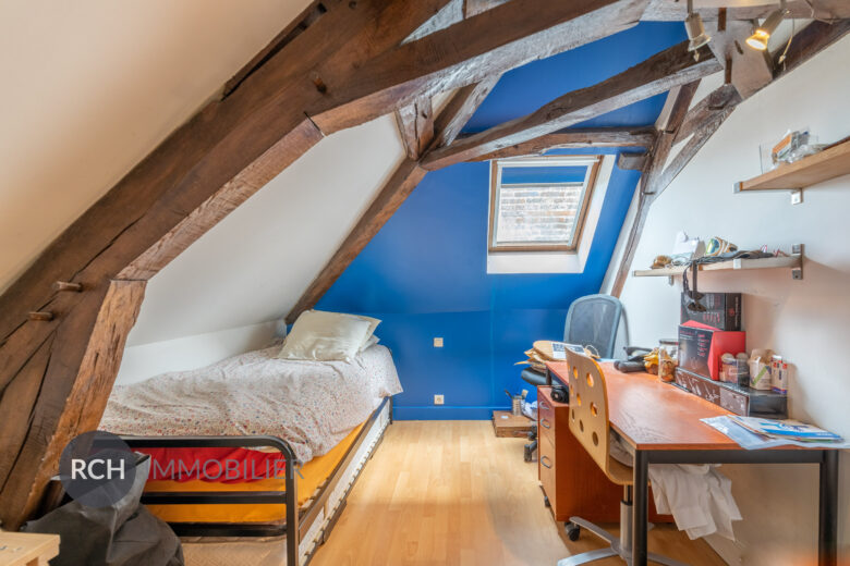 Photos du bien : Maulette – Maison de maître avec jardin arboré aux portes de Houdan