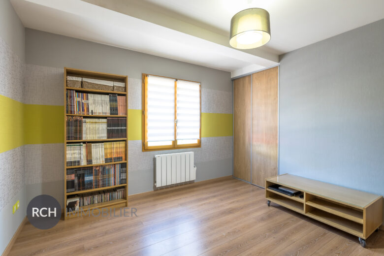 Photos du bien : Exclusivité – Vicq – Maison familiale en parfait état avec vue dégagée