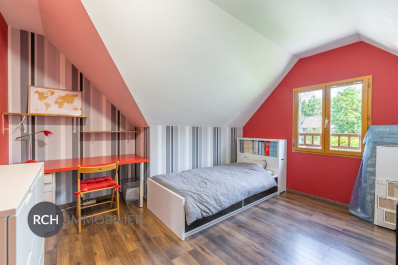 Photos du bien : Exclusivité – Vicq – Maison familiale en parfait état avec vue dégagée