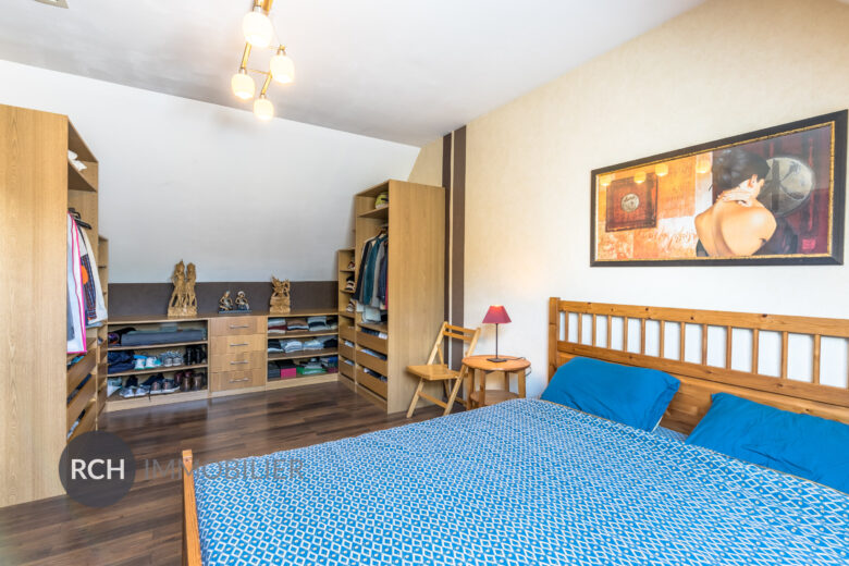 Photos du bien : Exclusivité – Vicq – Maison familiale en parfait état avec vue dégagée