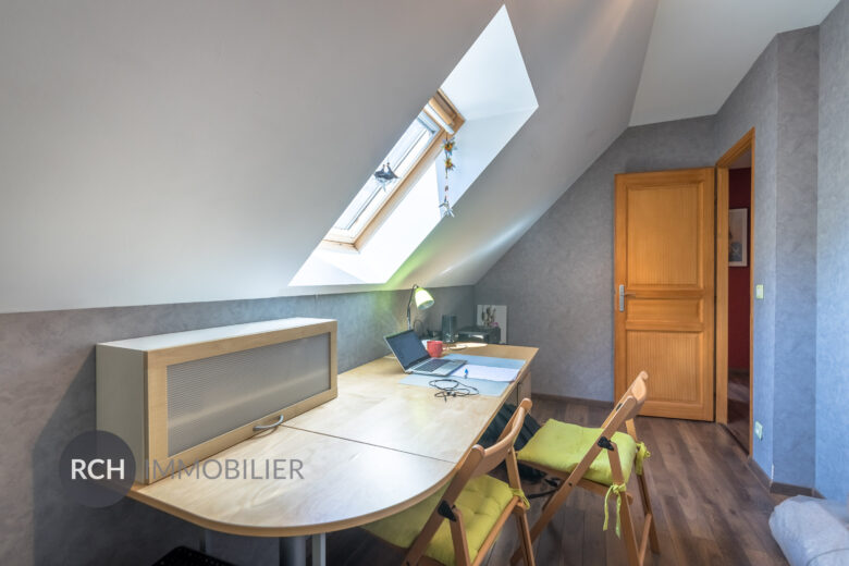 Photos du bien : Exclusivité – Vicq – Maison familiale en parfait état avec vue dégagée