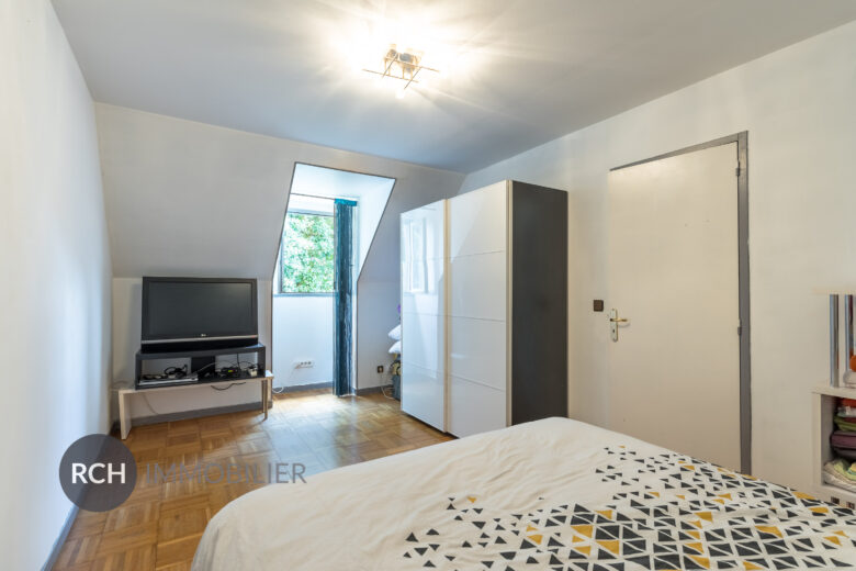 Photos du bien : Condé-sur-Vesgre – Jolie maison avec véranda au calme